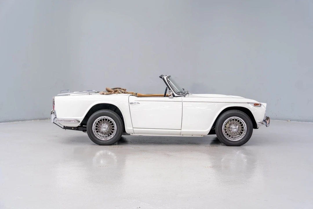 1965 Triumph TR4A - Image 8 of 12