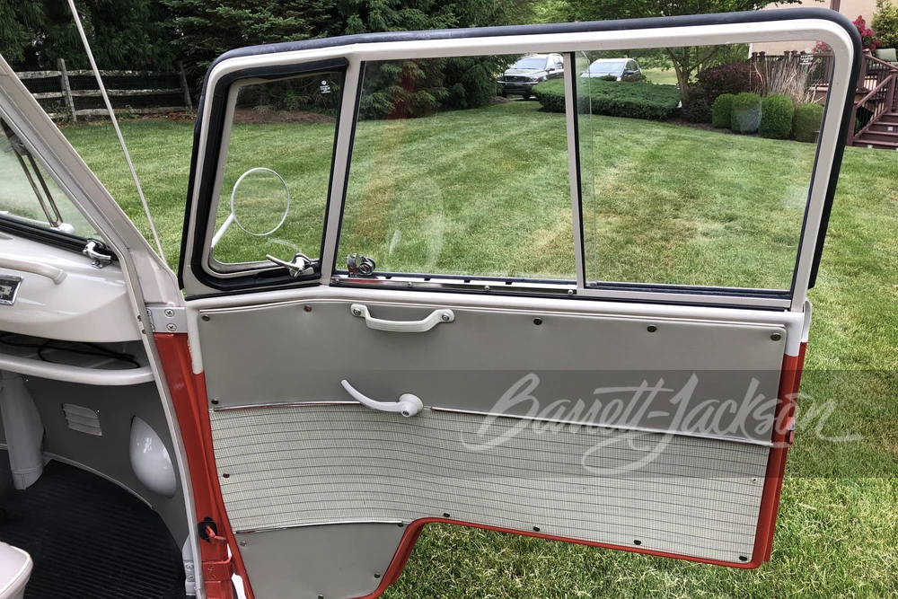 1965 Volkswagen Split-Window Bus - Image 15 of 31