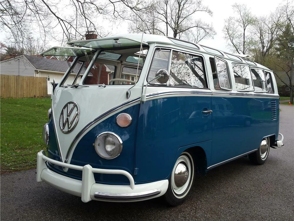 1965 Volkswagen Split-Window Bus - Image 2 of 5