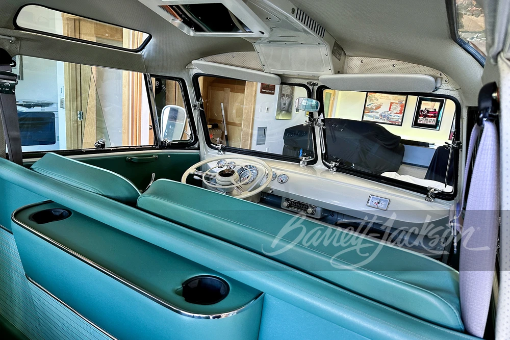 1965 Volkswagen Split-Window Bus - Image 19 of 31