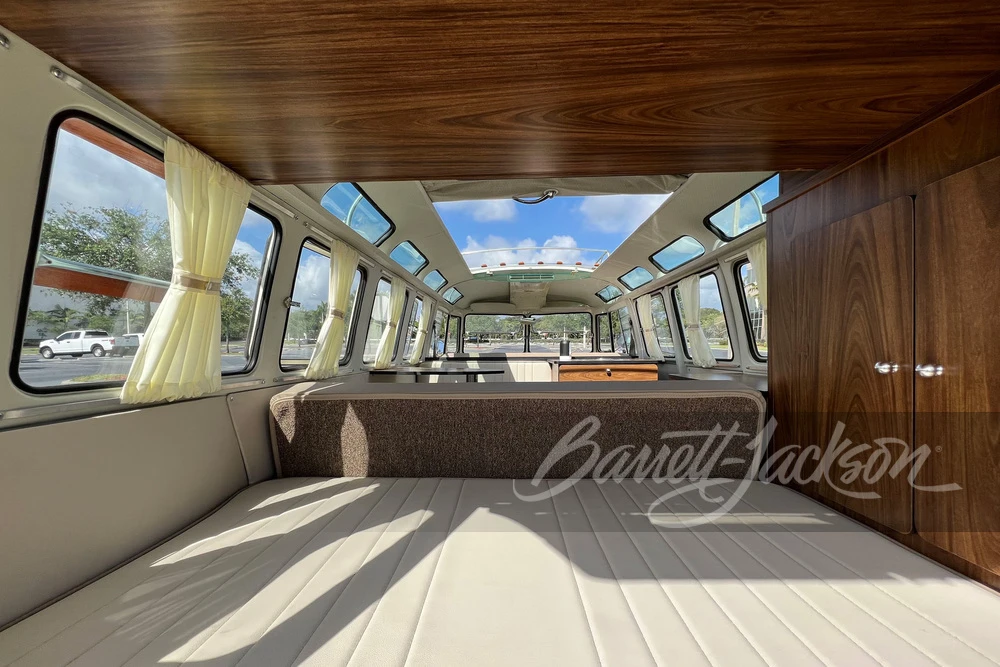 1965 Volkswagen Split-Window Bus - Image 25 of 28