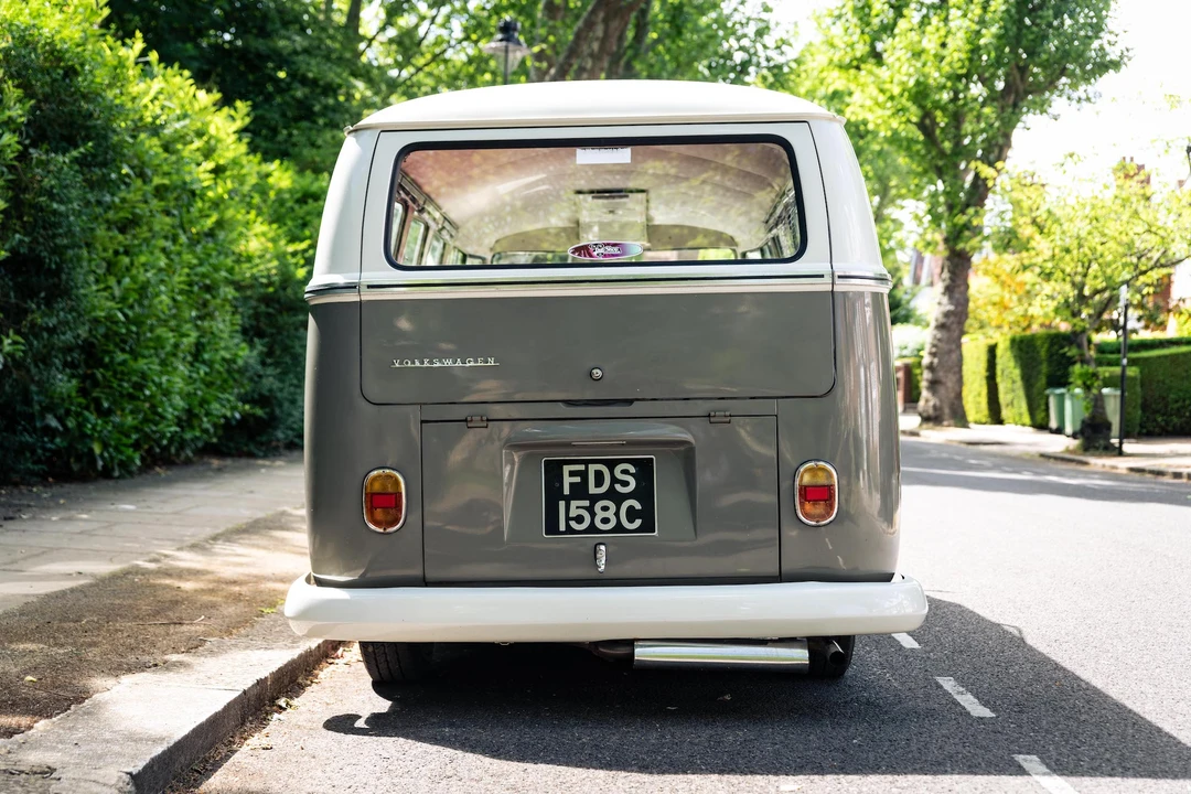1965 Volkswagen Split-Window Camper - Image 14 of 31