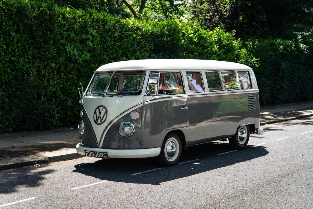 1965 Volkswagen Split-Window Camper - Image 9 of 31