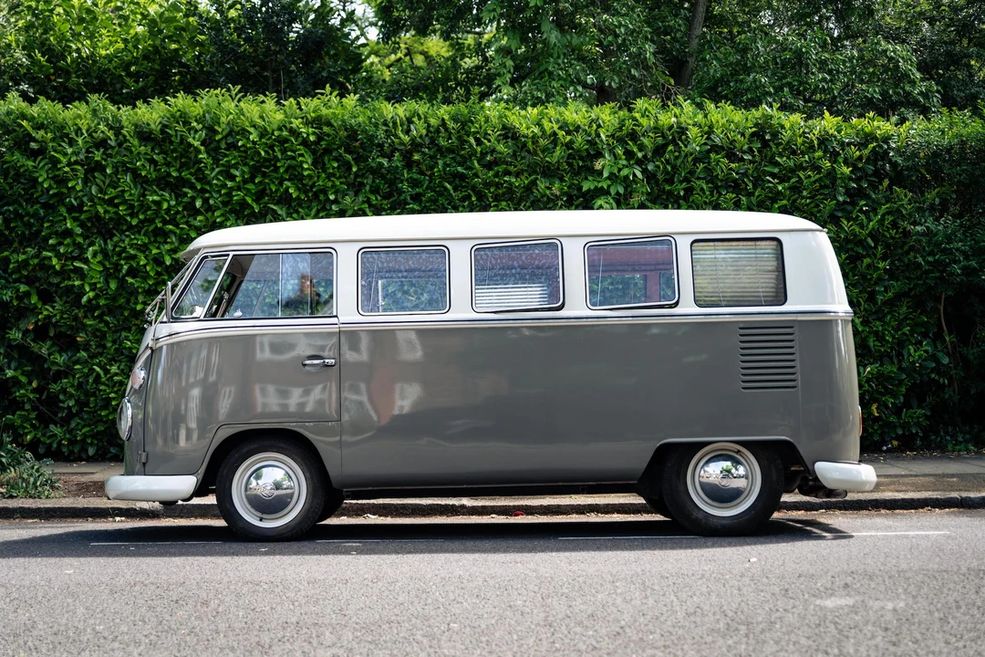 1965 Volkswagen Split-Window Camper - Image 8 of 31