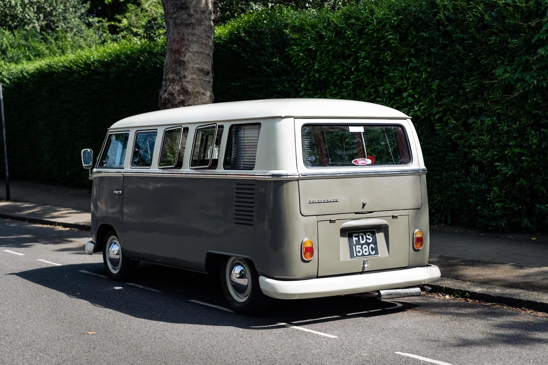 1965 Volkswagen Split-Window Camper - Image 15 of 31