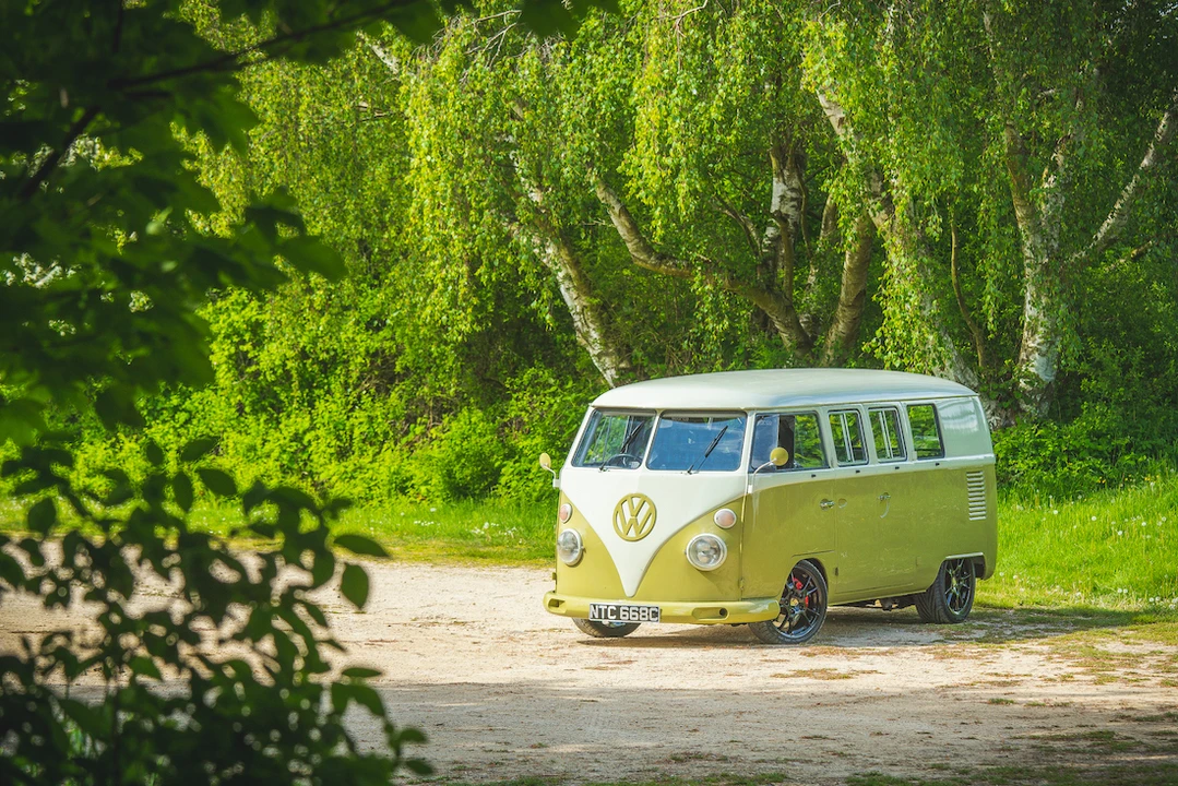 1965 Volkswagen Split-Window Bus - Image 11 of 31