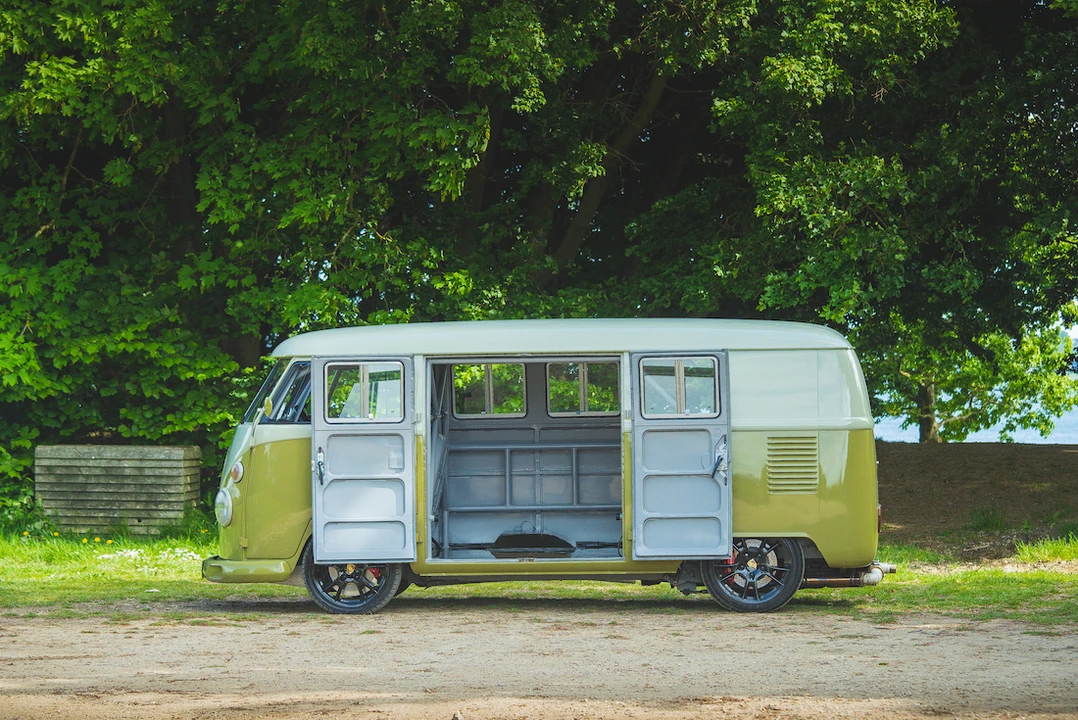 1965 Volkswagen Split-Window Bus - Image 13 of 31