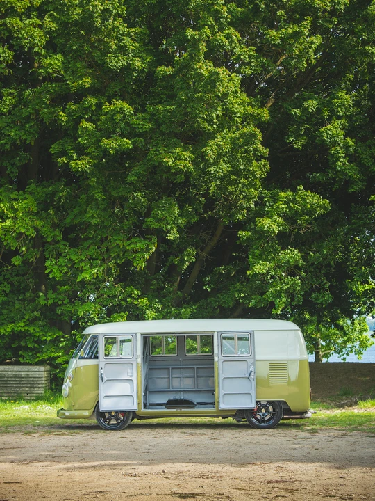 1965 Volkswagen Split-Window Bus - Image 27 of 31