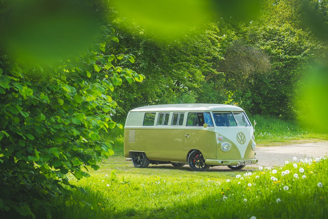 1965 Volkswagen Split-Window Bus - Image 15 of 31