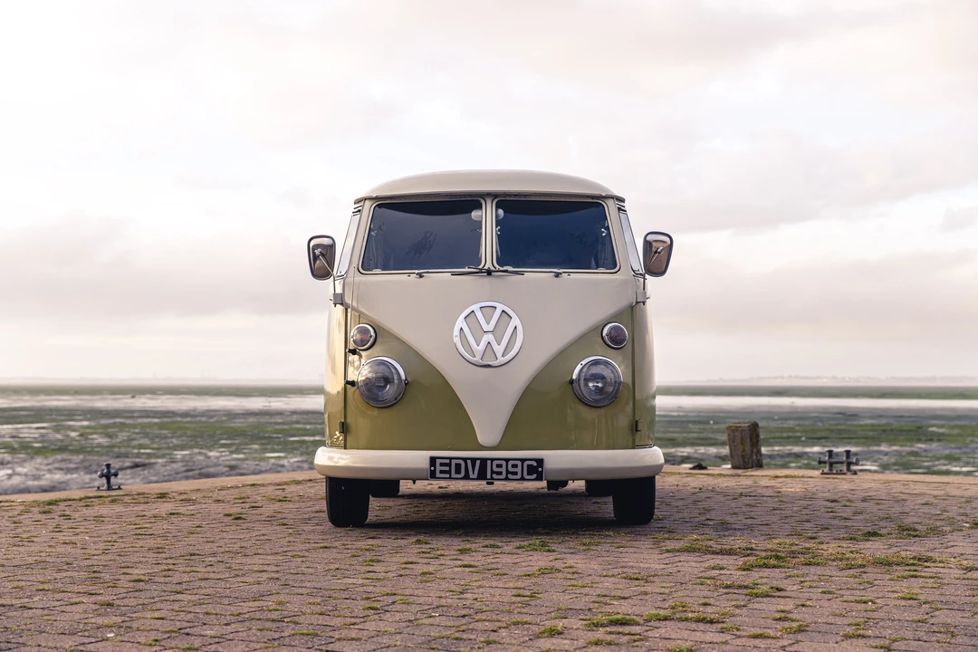 1965 Volkswagen Split-Window Camper - Image 11 of 31