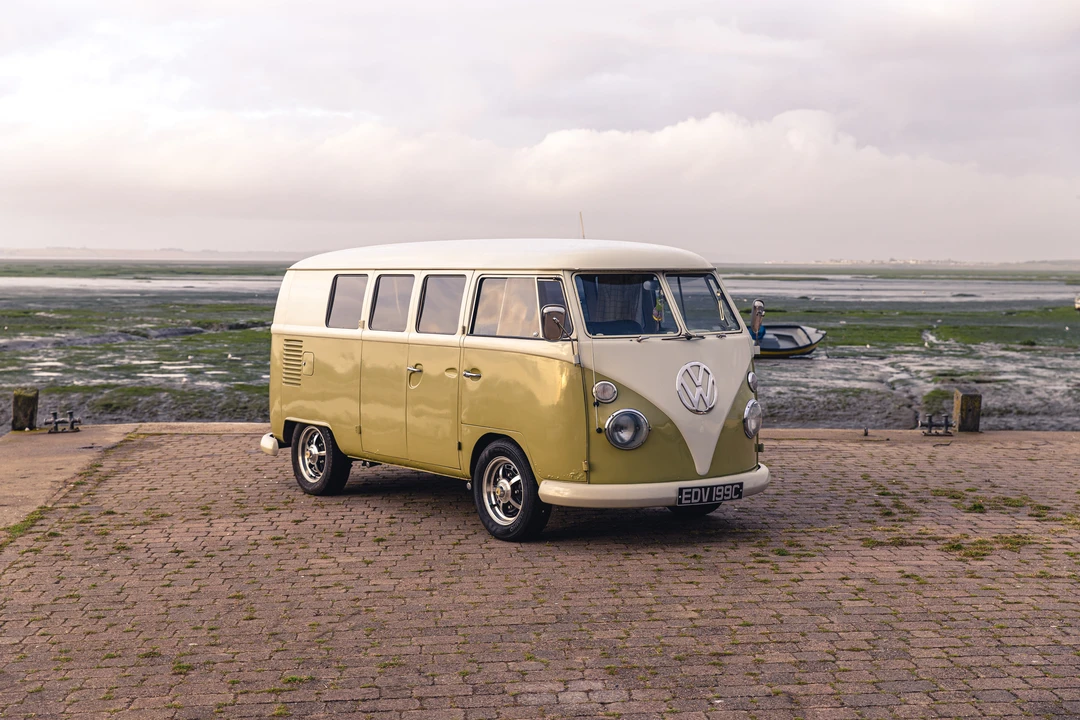 1965 Volkswagen Split-Window Camper - Image 10 of 31