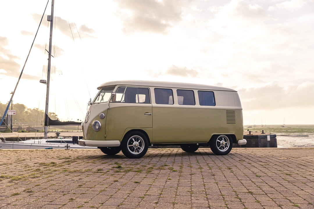 1965 Volkswagen Split-Window Camper - Image 12 of 31