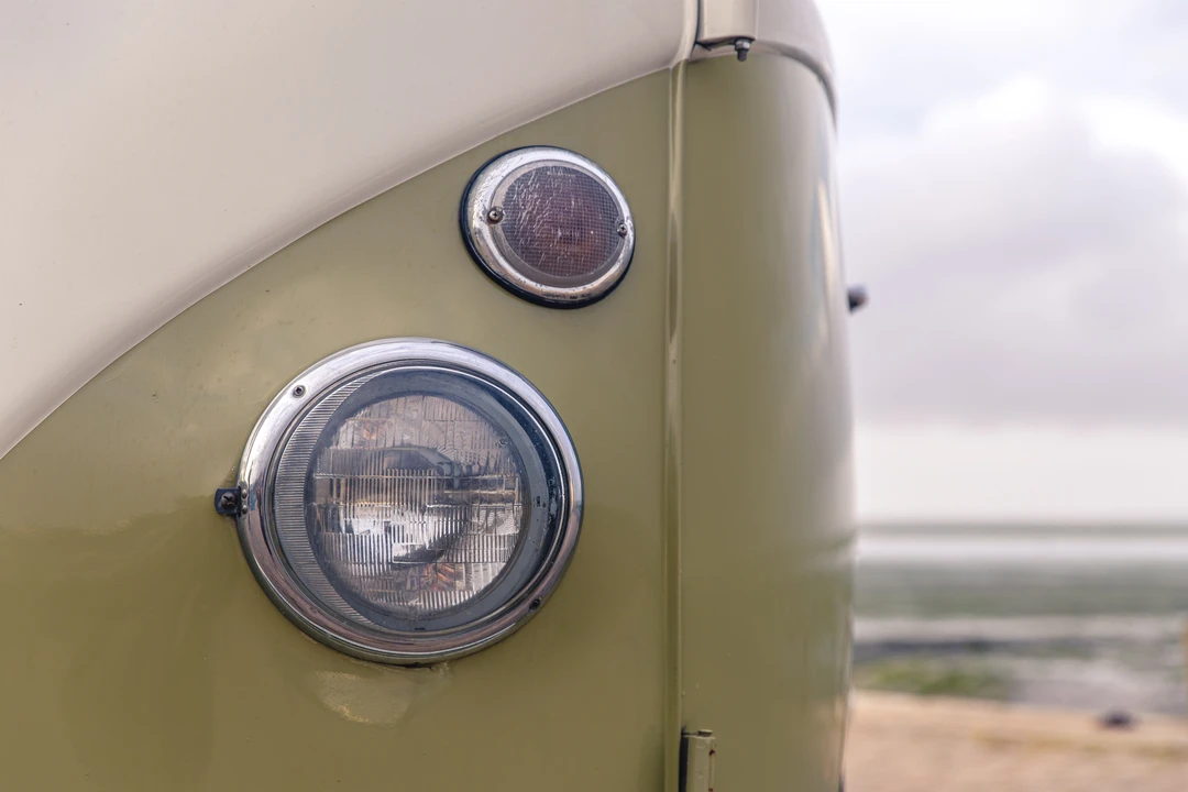 1965 Volkswagen Split-Window Camper - Image 23 of 31