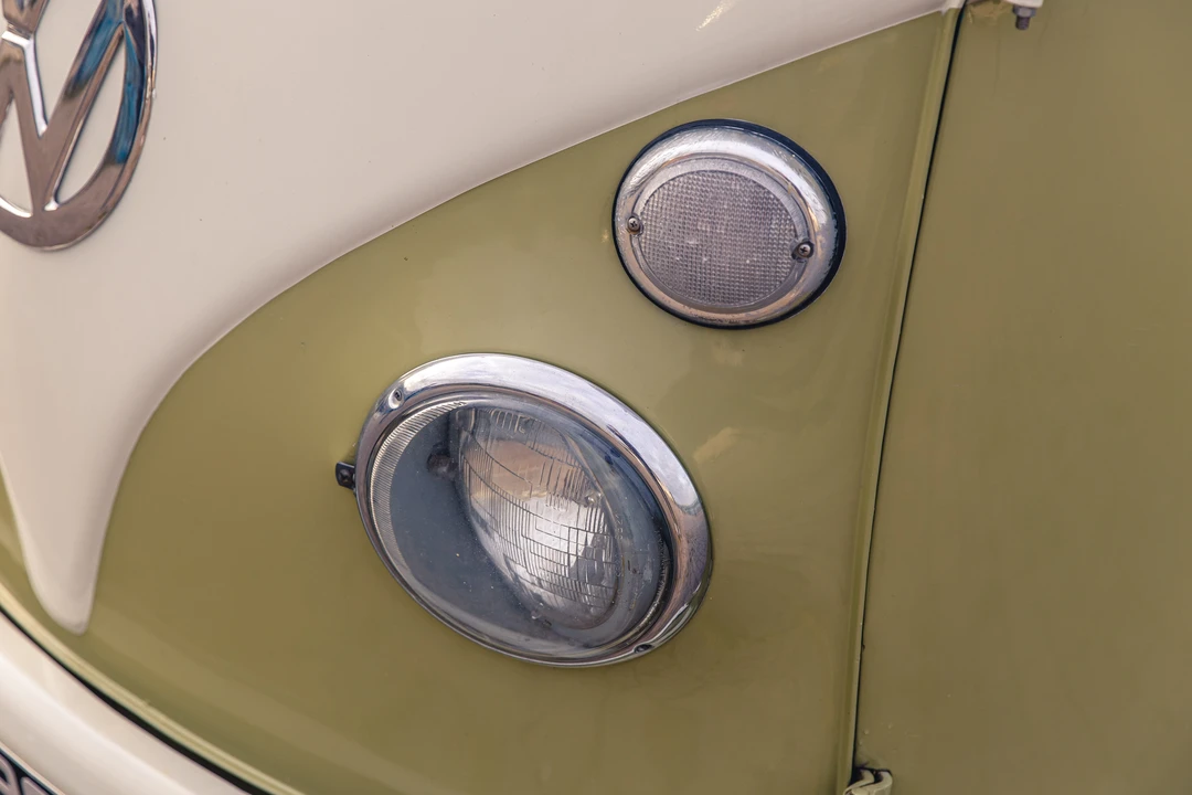 1965 Volkswagen Split-Window Camper - Image 24 of 31