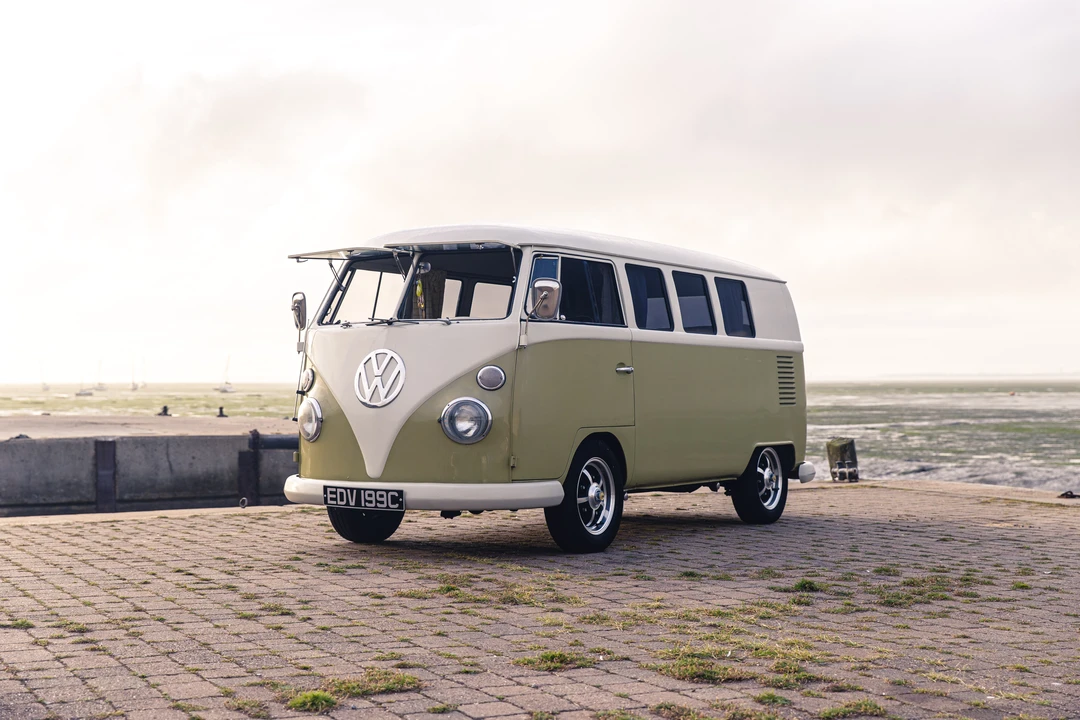 1965 Volkswagen Split-Window Camper - Image 4 of 31