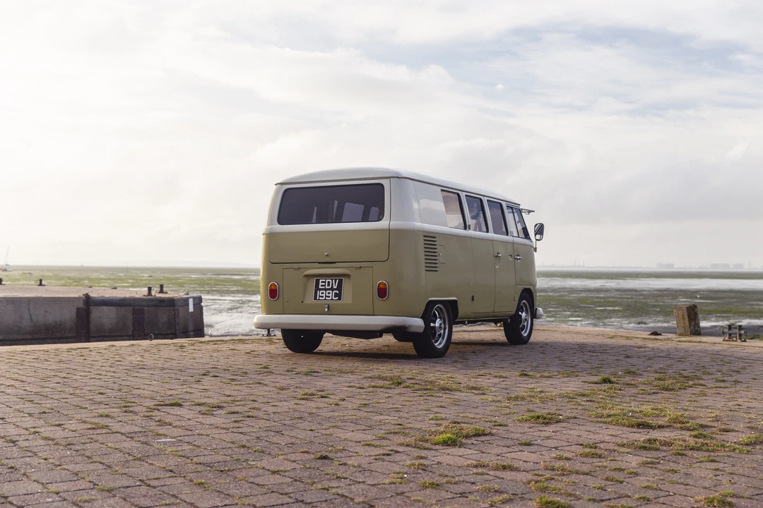 1965 Volkswagen Split-Window Camper - Image 16 of 31