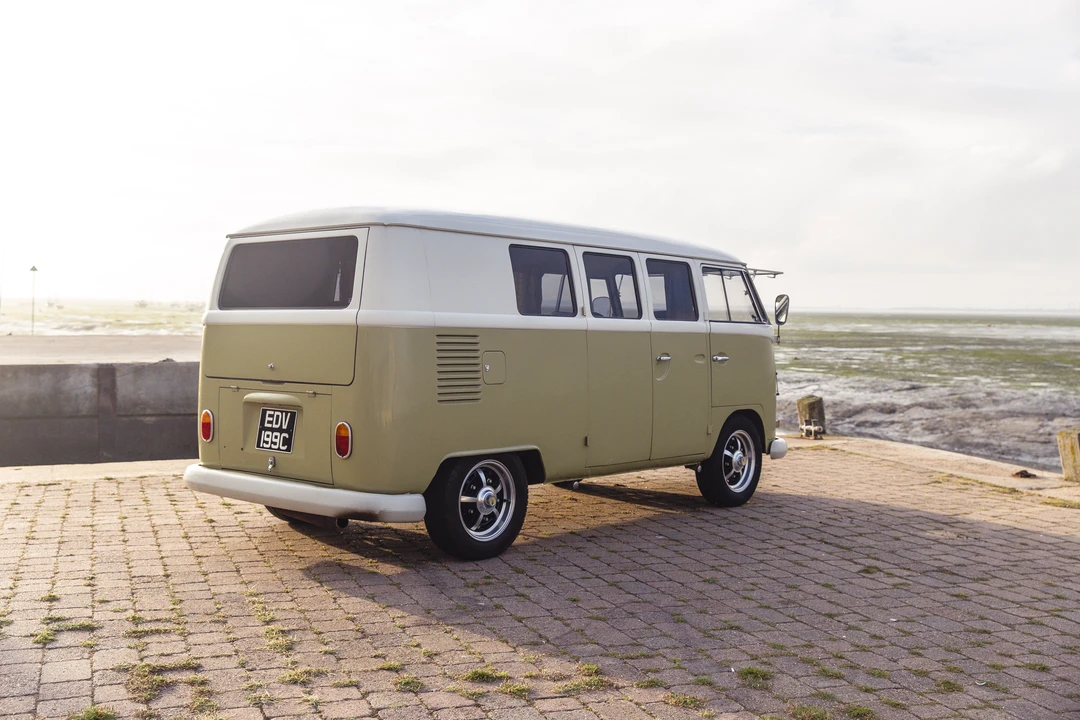 1965 Volkswagen Split-Window Camper - Image 8 of 31