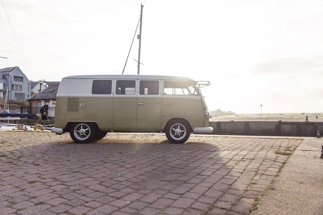 1965 Volkswagen Split-Window Camper - Image 9 of 31