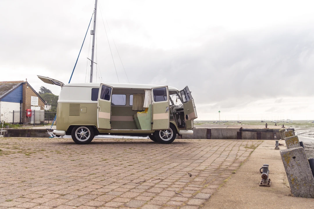 1965 Volkswagen Split-Window Camper - Image 17 of 31