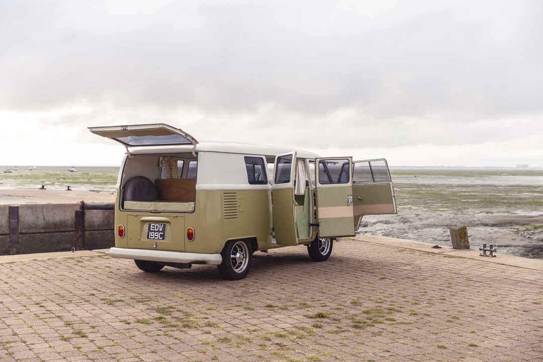 1965 Volkswagen Split-Window Camper - Image 19 of 31