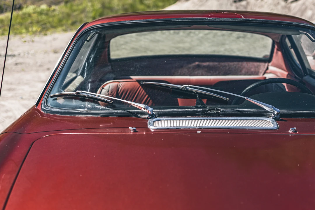 1965 Volvo 1800S - Image 14 of 31
