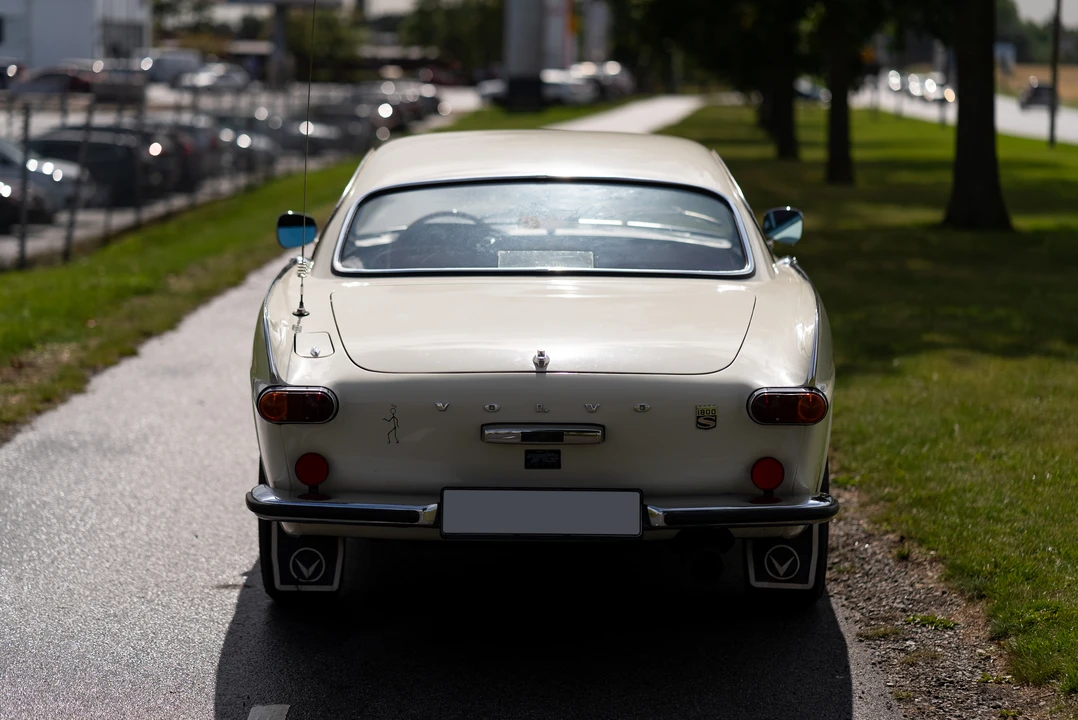 1965 Volvo 1800S - Image 7 of 31