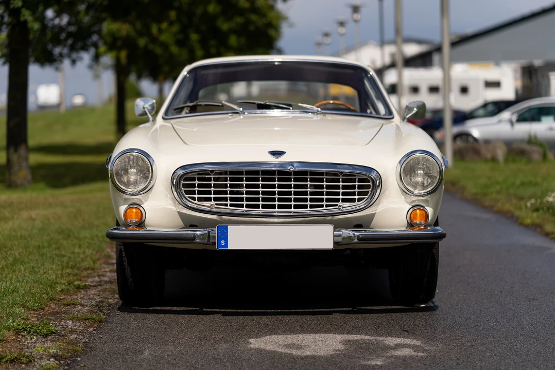 1965 Volvo 1800S - Image 10 of 31