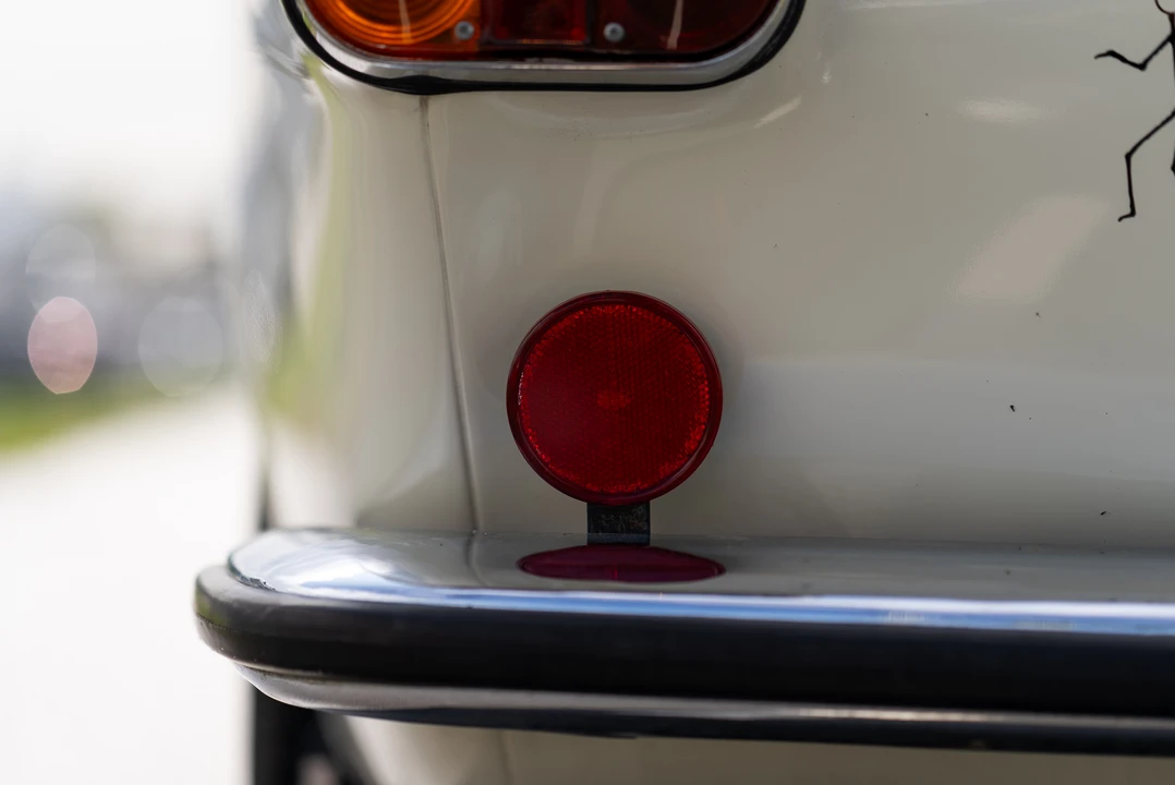 1965 Volvo 1800S - Image 27 of 31