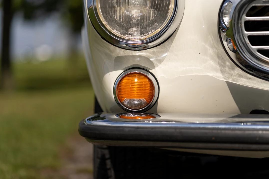 1965 Volvo 1800S - Image 15 of 31
