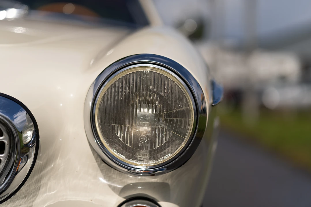 1965 Volvo 1800S - Image 16 of 31