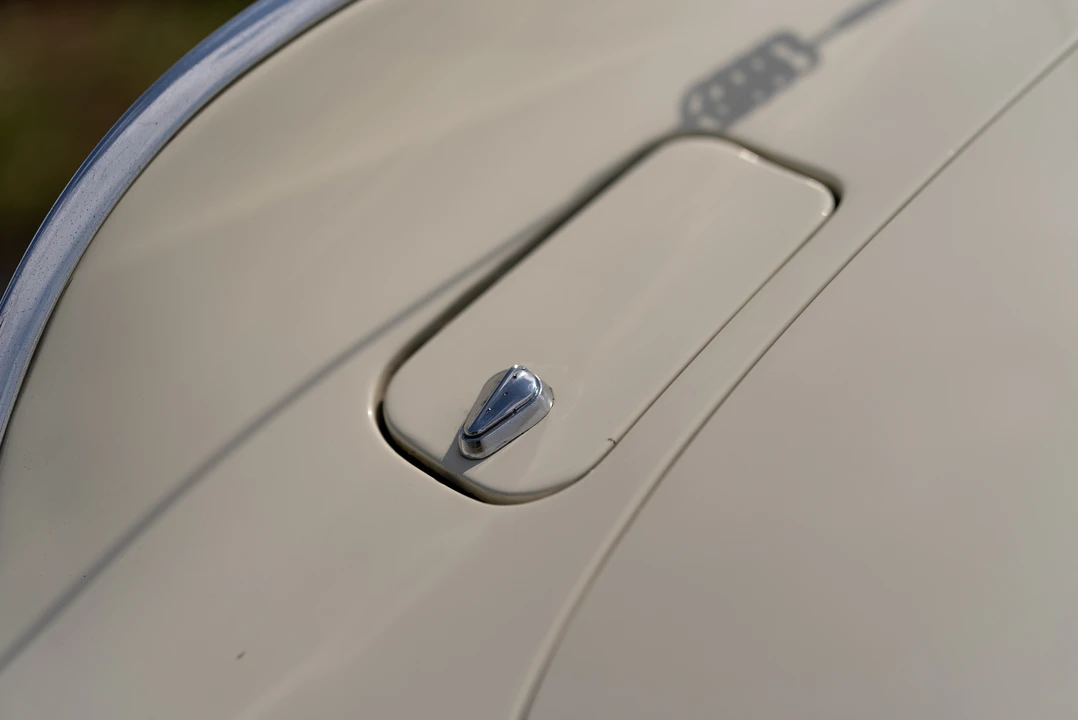 1965 Volvo 1800S - Image 20 of 31