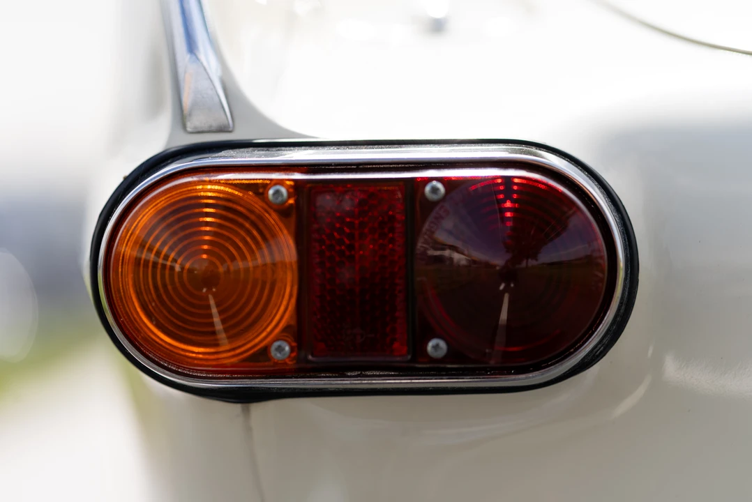 1965 Volvo 1800S - Image 21 of 31