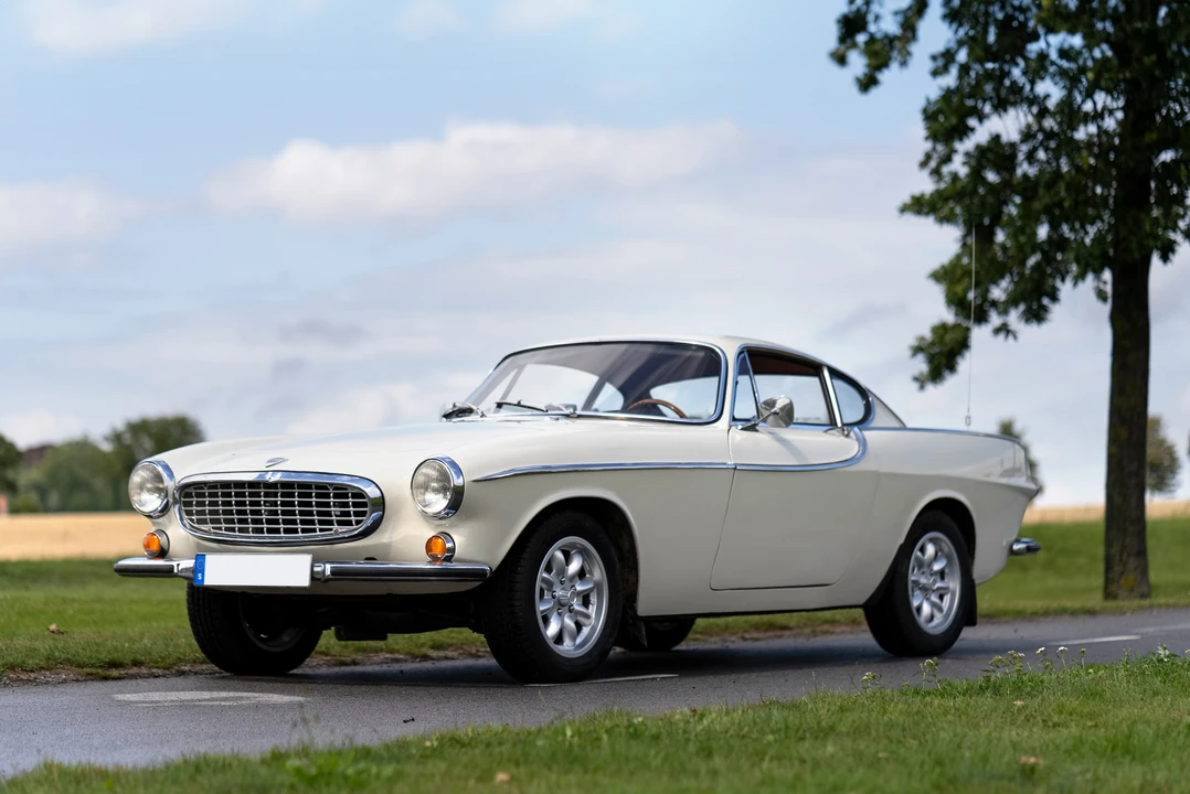 1965 Volvo 1800S - Image 2 of 31