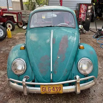 1965 VW Beetle (Barn Find)