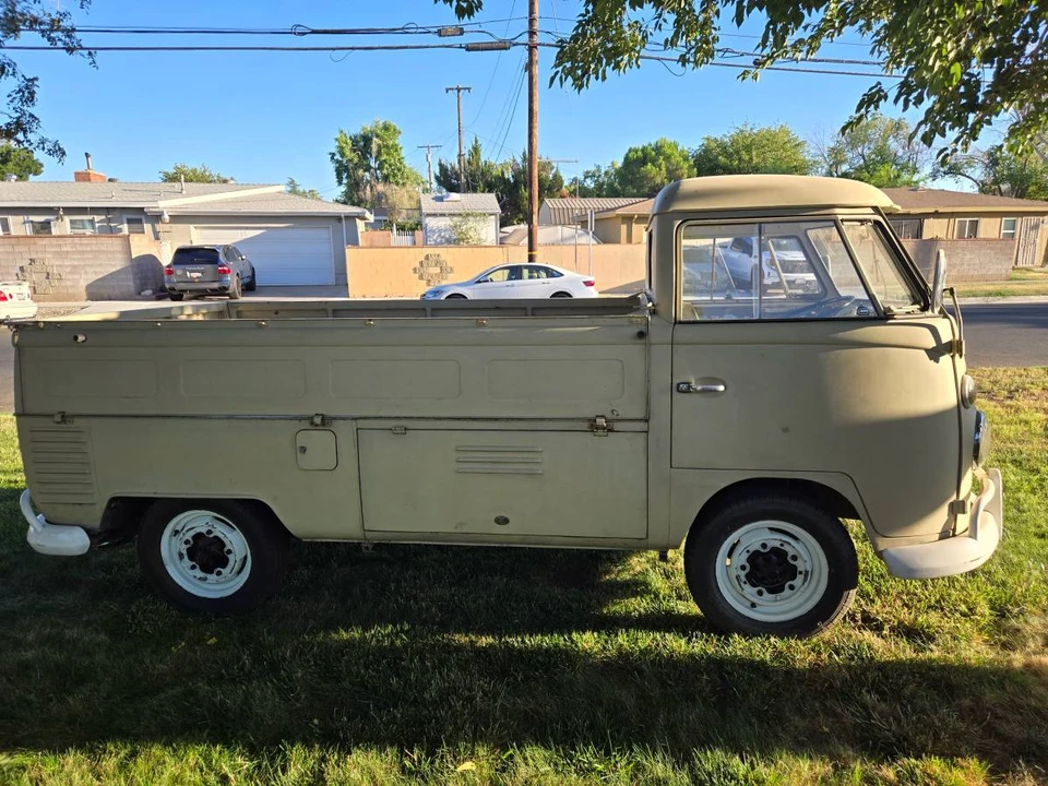 1965 Volkswagen Split-Window Bus - Image 14 of 15