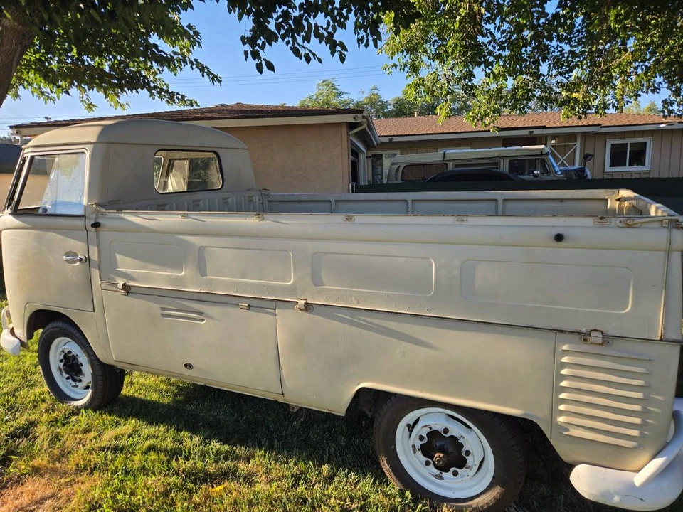 1965 Volkswagen Split-Window Bus - Image 3 of 15