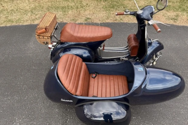 1965 Vespa Super & Primavera & P - Image 4 of 8