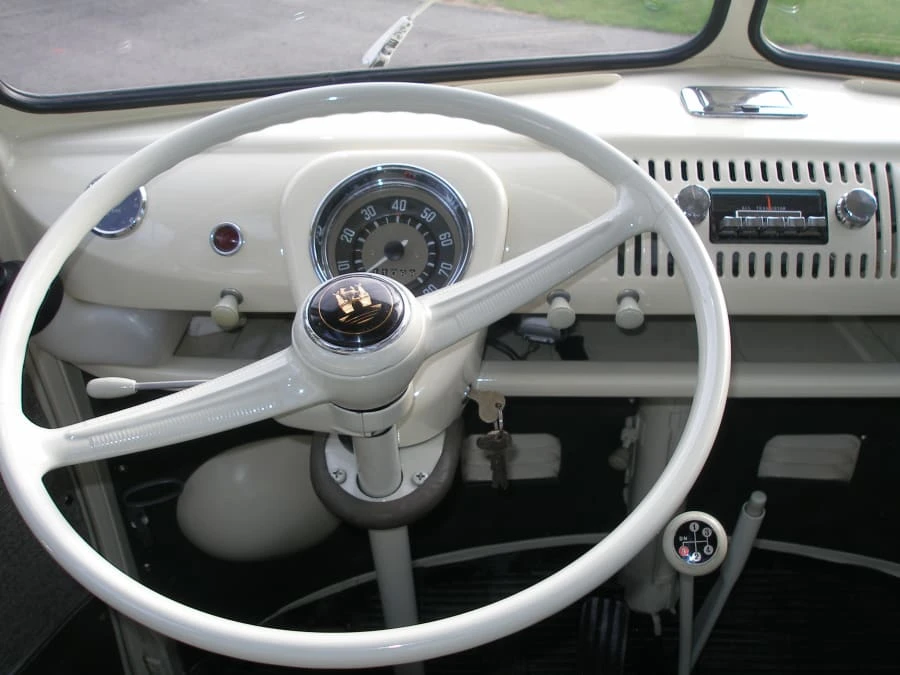 1965 Volkswagen Split-Window Bus - Image 4 of 8