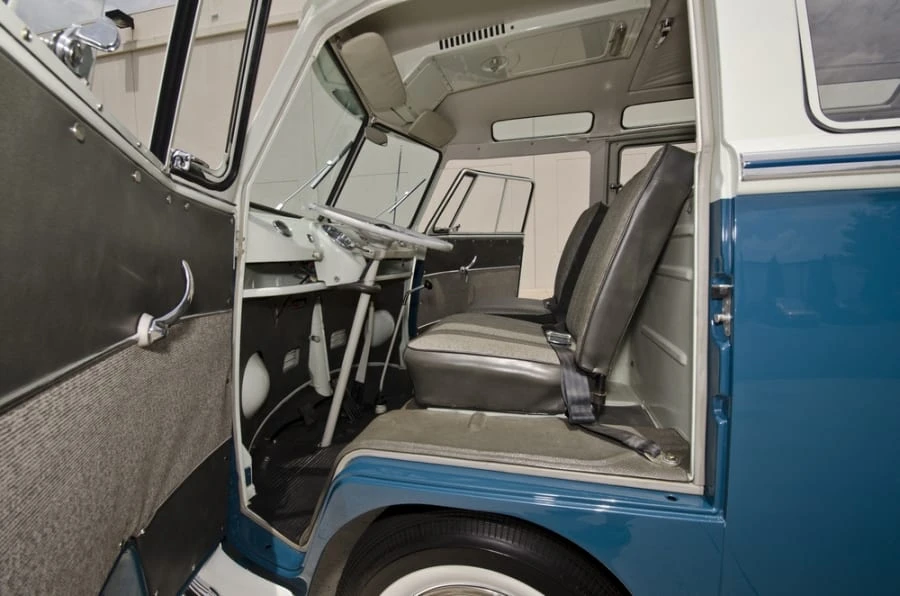 1965 Volkswagen Split-Window Bus - Image 4 of 12