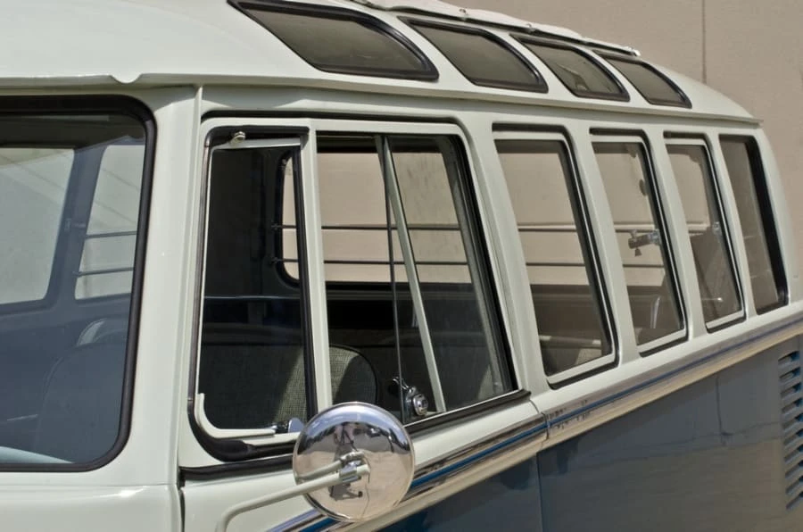 1965 Volkswagen Split-Window Bus - Image 10 of 12