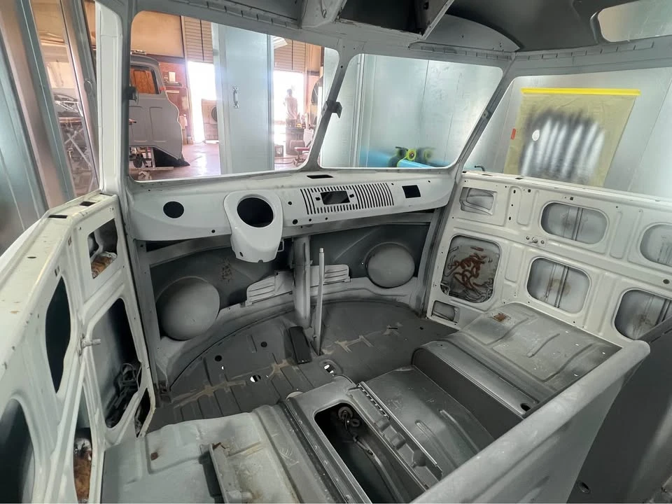 1965 Volkswagen Split-Window Bus - Image 8 of 17