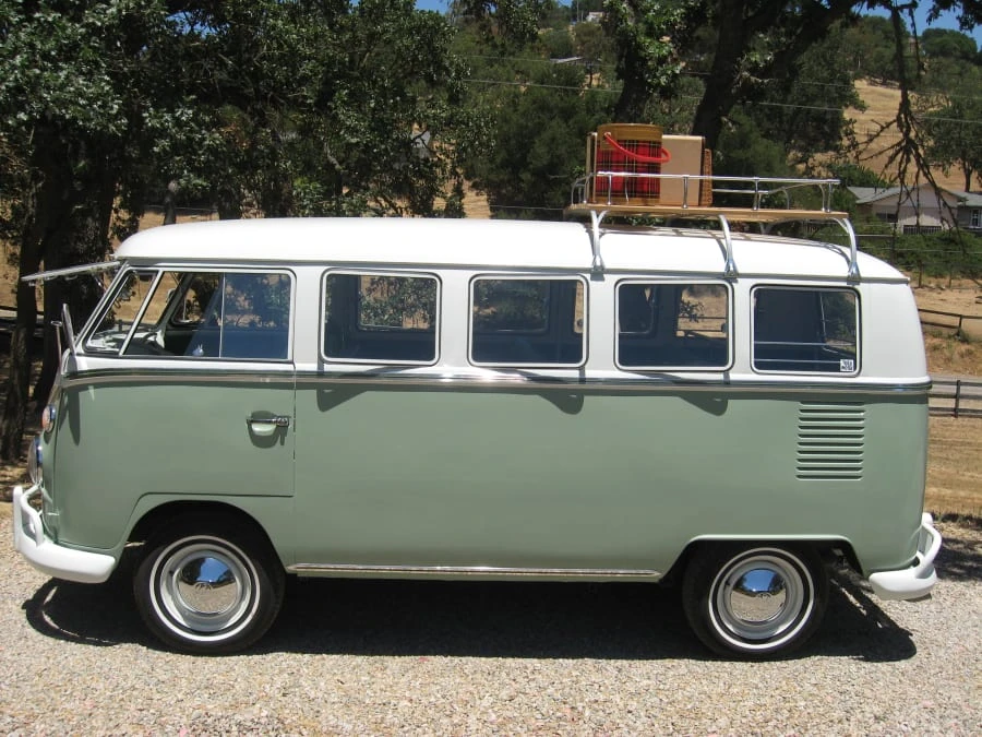 1965 Volkswagen Split-Window Bus - Image 2 of 10