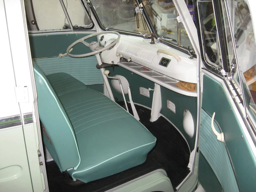 1965 Volkswagen Split-Window Bus - Image 4 of 10