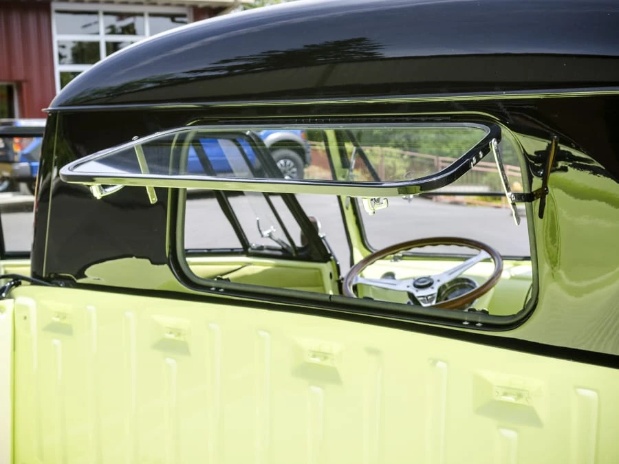 1965 Volkswagen Split-Window Bus - Image 4 of 7