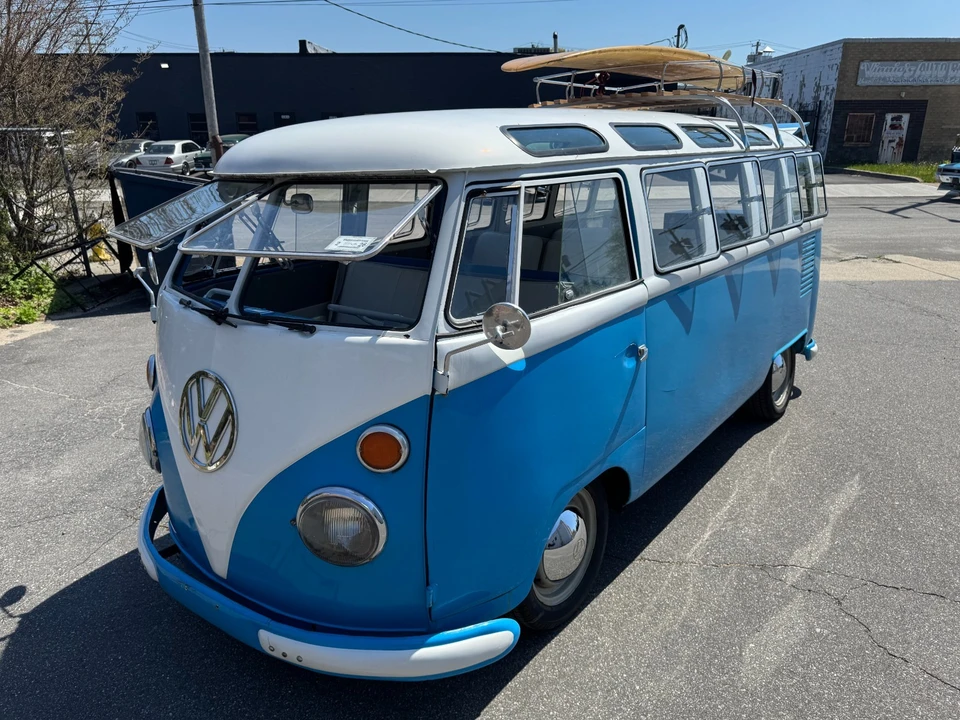 1965 Volkswagen Split-Window Bus - Image 4 of 17