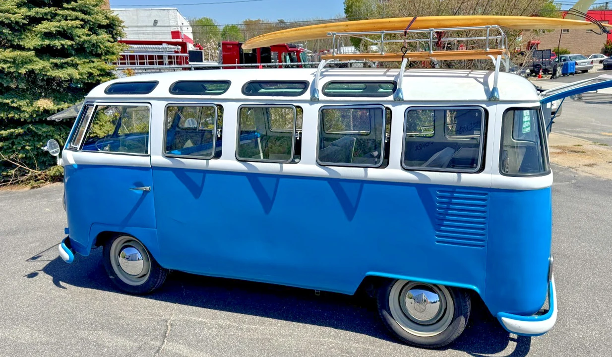 1965 Volkswagen Split-Window Bus - Image 3 of 17