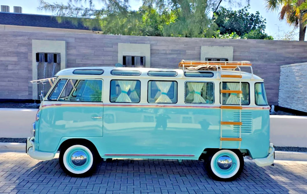 1965 Volkswagen Split-Window Bus - Image 10 of 21
