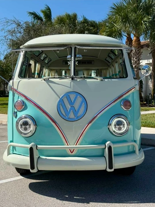 1965 Volkswagen Split-Window Bus - Image 19 of 21