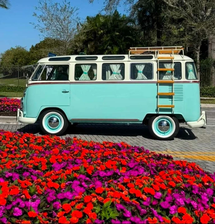 1965 Volkswagen Split-Window Bus - Image 8 of 21
