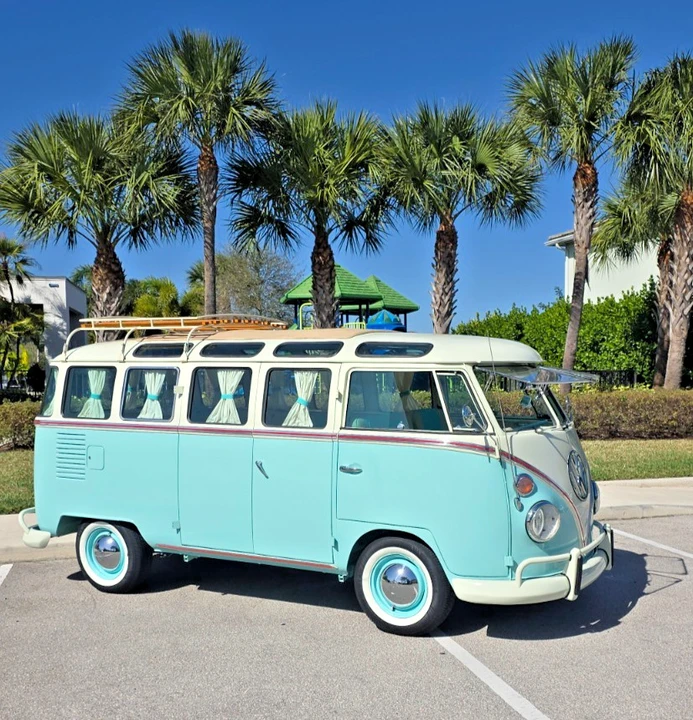1965 Volkswagen Split-Window Bus - Image 4 of 21